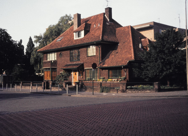Kortenaerstraat Villa achter ziekenhuis Ziekenzorg 1972.jpeg