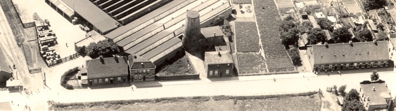 Kottendijk 9-11-13 fabriek Menko en Noordendorpmolen luchtfoto 1930.jpg