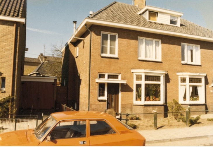 Kottendijk 127-129 woningen bouwjaar 1937 foto 1977.jpg