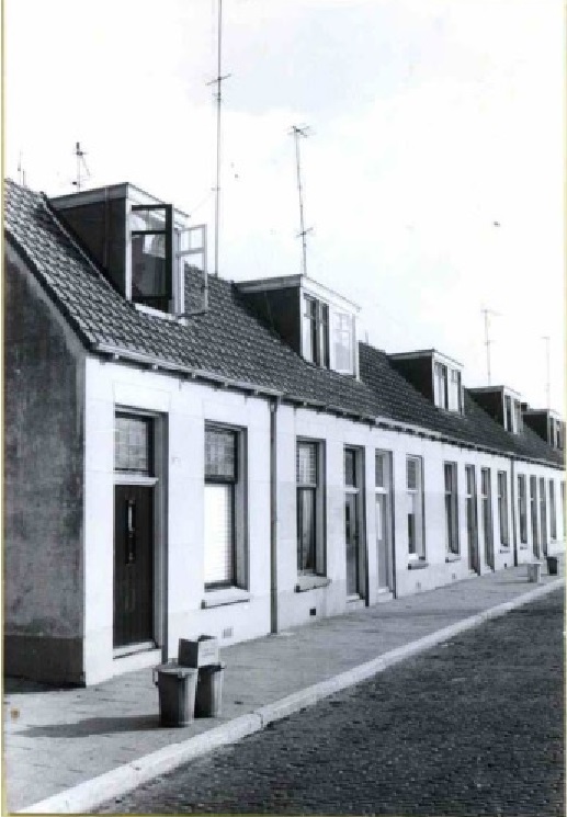Kottendijk 164-174 zicht op aantal afdakswoningen. 1962.jpg