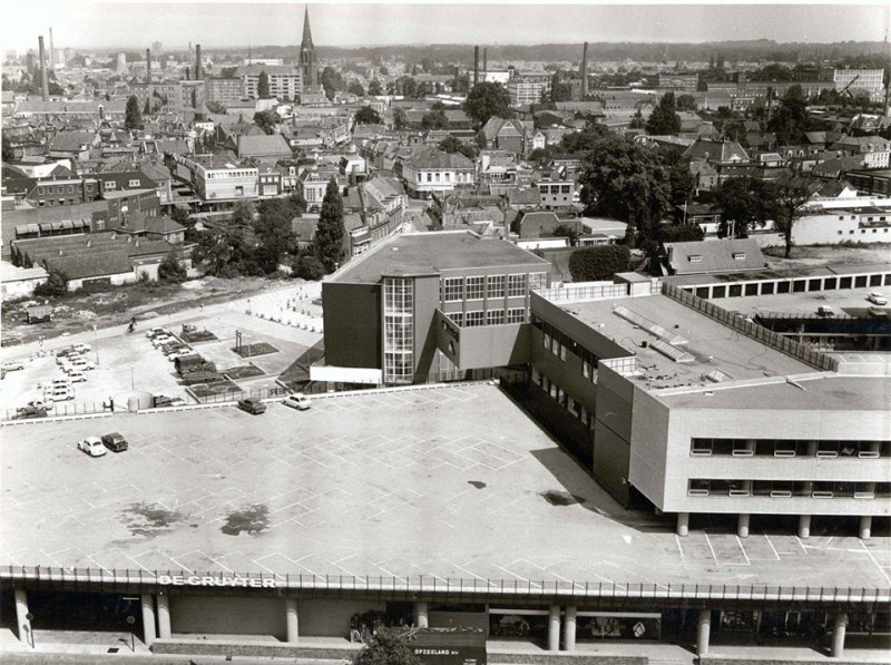 Klanderij parkeerdak.jpg