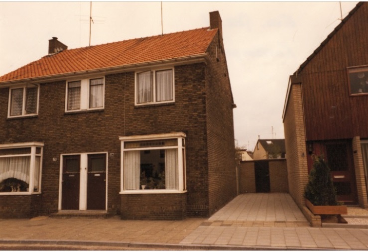 Kottendijk 176-178 woningen bouwjaar 1938 foto 1980.jpg