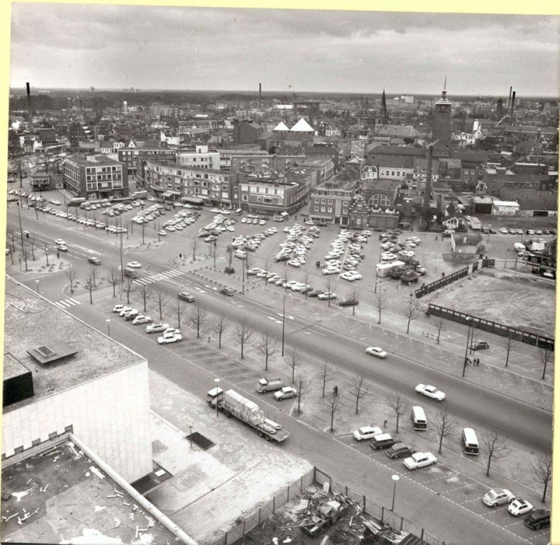 Boulevard 1945 met van Heekplein.jpg