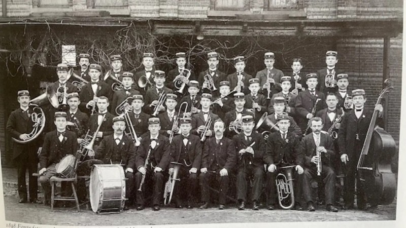 Leo Harmonie 1898.jpg