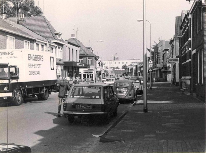 Kuipersdijk 103 rechts Pontschool 1977.jpg