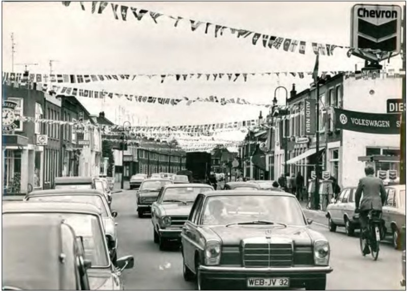 Kuipersdijk 122-126 rechts Garage Kokkeler en naastgelegen panden.jpg