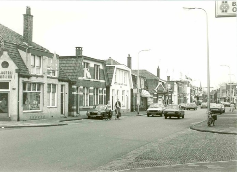 Kuipersdijk 154-162 hoek Sumatrastraat links Ter hoogte van slagerij Amelink april 1983.jpg