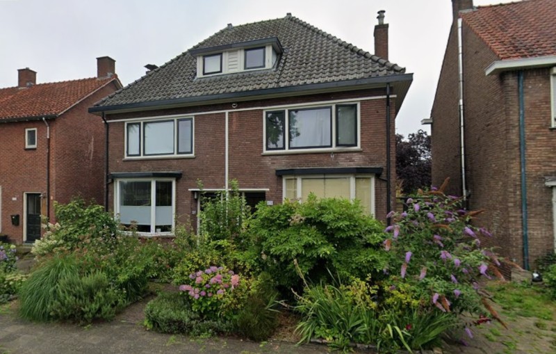 Kuipersdijk 372-374 Twee-onder-één-kap woning bouwjaar 1937 foto 2025.jpg