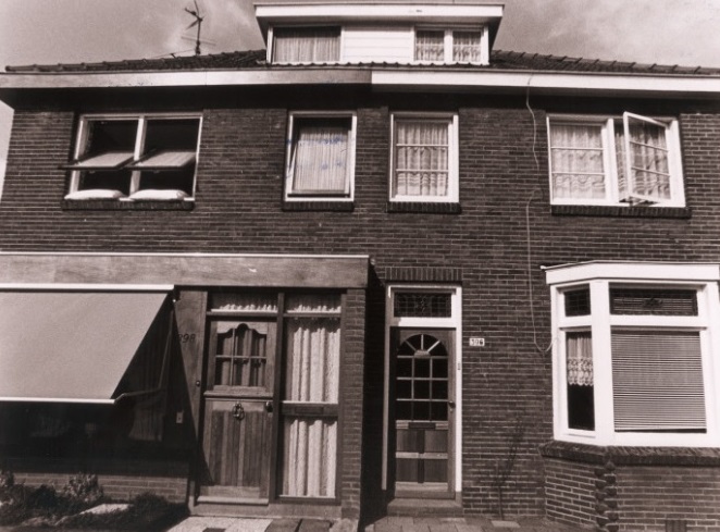 Kuipersdijk 396-398 Voorzijde woningen bouwjaar 1929 foto 4-5-1979.jpg