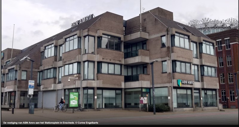 Stationsplein 8 hoek Piet Heinstraat ABN Amro sluit kantoor Enschede 2026.jpg