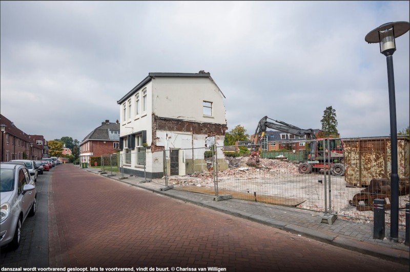 Laaresstraat 27 sloop voormalige danszaal Engels later Spaanse Societeit Sociedad Espanola krantenfoto Tubantia 2-10-2025.jpg