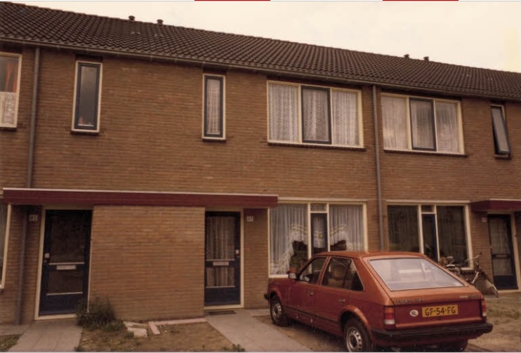 Laaresstraat 45-47-49 woningen  foto 1980.jpg