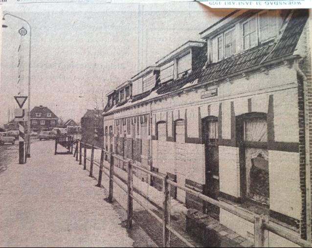 Lage Bothofstraat 198-214 bij de Edo Bergsmabrug aan de Oliemolensingel.jpg