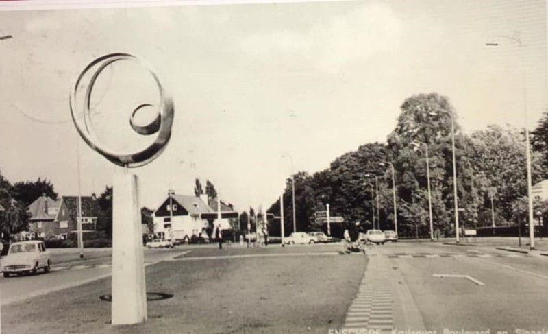 Gronausestraat 3-5 nieuw 135-137 oud vanaf Boulevard rechts Hogelandsingel links Oliemolensingel.jpg