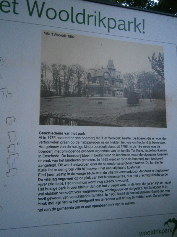 Gronausestraat 12 Wooldrikspark informatiebord.JPG
