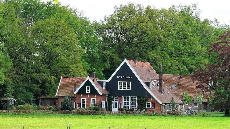 Gronausestraat 516-518 De Leuriks.jpg