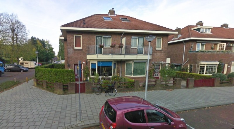 Gronausestraat 589-591 hoek Cronjestraat Twee-onder-één-kap woning bouwjaar 1930 foto 2010.jpg