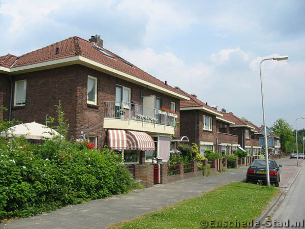 gronausestraat 615-617-619 dolphia.jpg