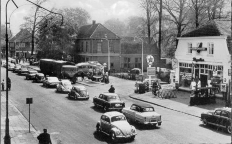 Gronausestraat 1240 eerder Rijksweg 13 sigarenwinkel Hoogeveen en 1246 Glanerbrug grensovergang tankstation.jpg