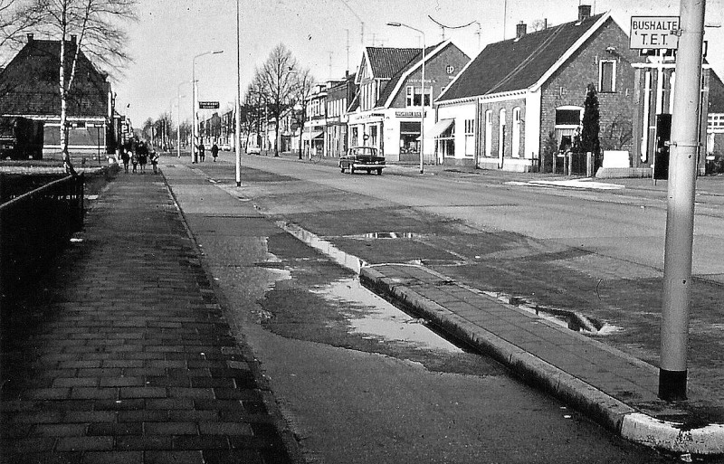 Gronausestraat 1303-1307 rechts kruispunt hoek Kerkstraat links  Tolstraat.jpg