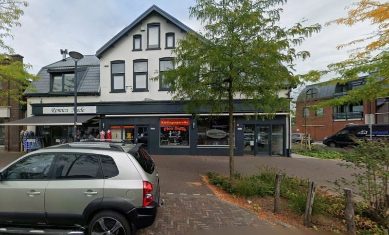 Gronausestraat 1301-1303 vroeger Rijksweg 32 hoek kerkstraat Glanerbrug foto aug. 2025.jpg