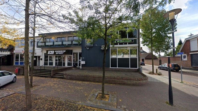 Gronausestraat 1210 hoek Dr. Stamstraat lounge en coffeeshop Grasshopper.jpg