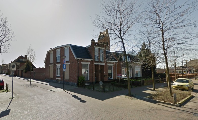 Gronausestraat 1206-1208 eerder Rijksweg 49-47 hoek Dr.Stamstraat Twee-onder-één-kap woning bouwjaar 1912 foto 2019.jpg