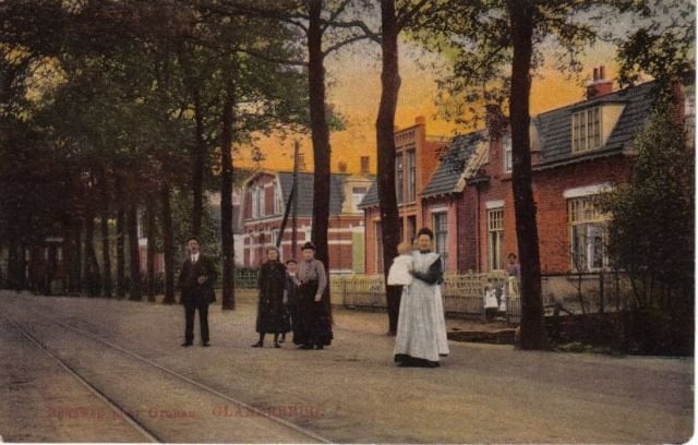 Rijksweg 45-47 later Gronausestraat 1210-1208 hoek Dr. Stamstraat (vroeger Schweizerweg) postkantoor.jpg