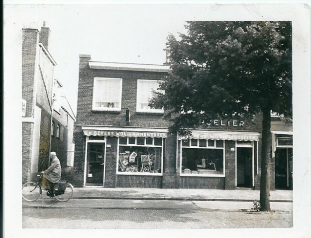 Rijksweg 50 handwerkhuis J.H. Bevers.jpg