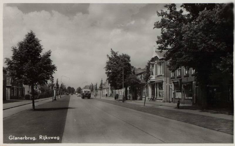 Rijksweg 62 rechts kapper Vennink.jpg