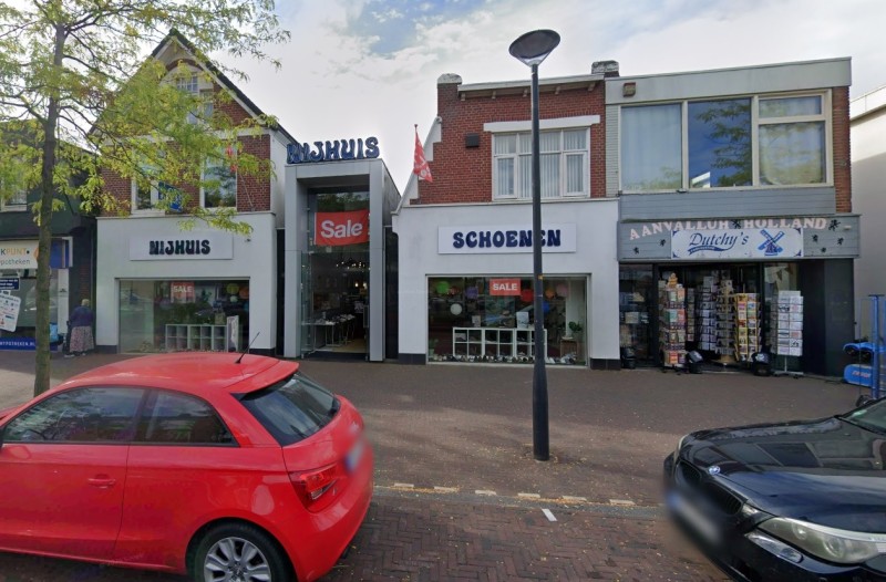 Gronausestraat 1100-1102 Glanerbrug winkel Nijhuis schoenen foto aug. 2025.jpg