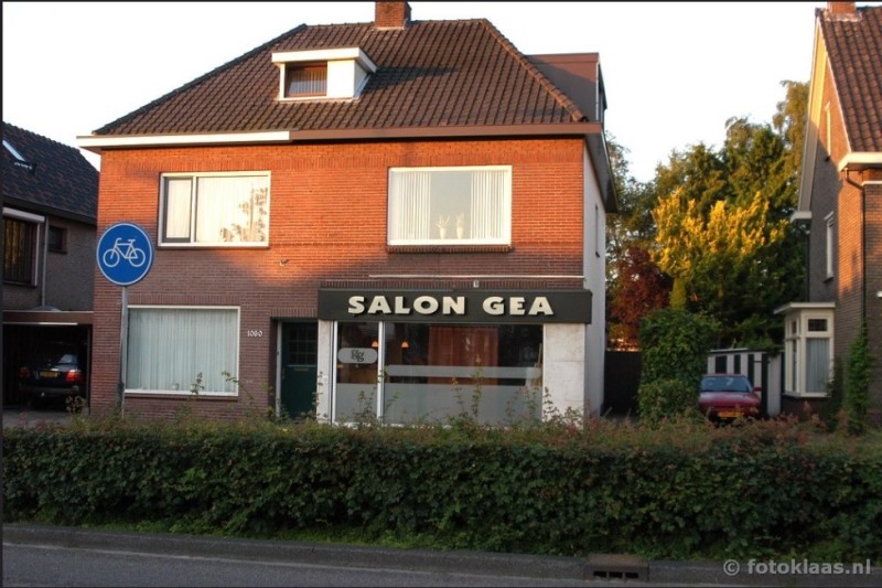 Gronausestraat 1058-1060 Salon Gea 20-7-2003 vroeger pand kapper W.Kuiper Rijksweg 161.jpg
