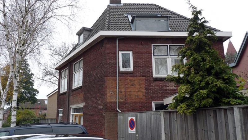 Landstraat 3-5 hoek Drienerweg met vroegere reclame van Taxi EETO van Kolenaar 2014.jpg