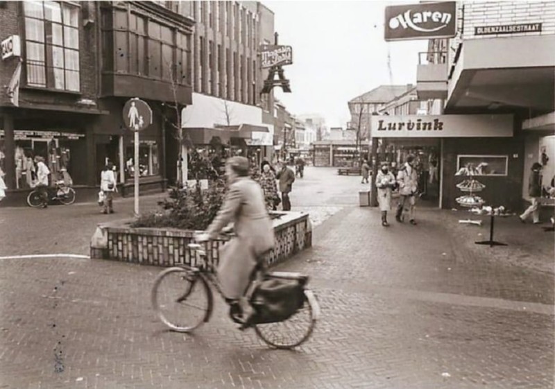 Langestraat 2-8 hoek Oldenzaalsestraat Van Haren Lurvink.jpg