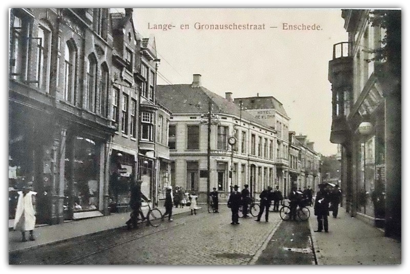 Langestraat 2-4 richting kruispunt De Klomp 1916.jpg