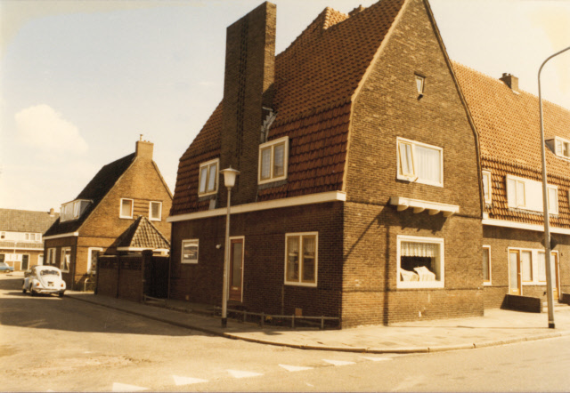 Lasondersingel 19 hoek Talmaplein woningen 1977.jpeg