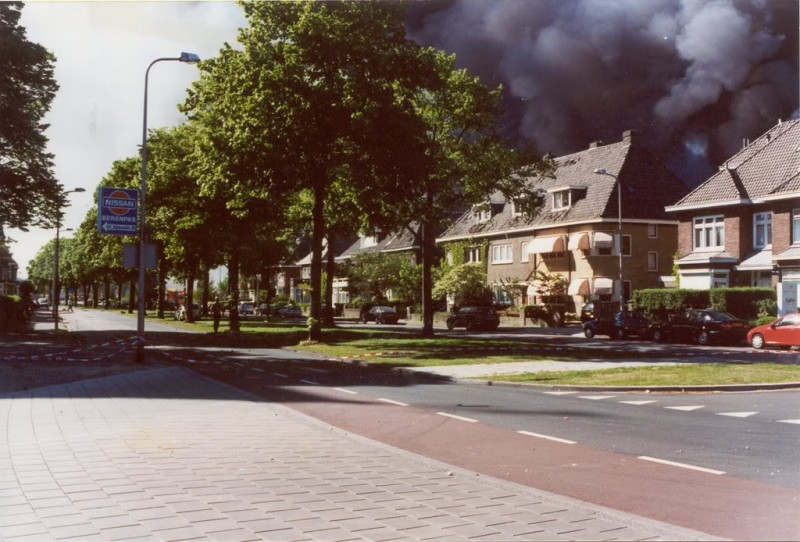 Lasondersingel 119-121 tijdens vuurwerkramp.jpg