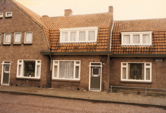 Leemkuilstraat 26-28 woningen bouwjaar 1928 foto 1977.jpeg