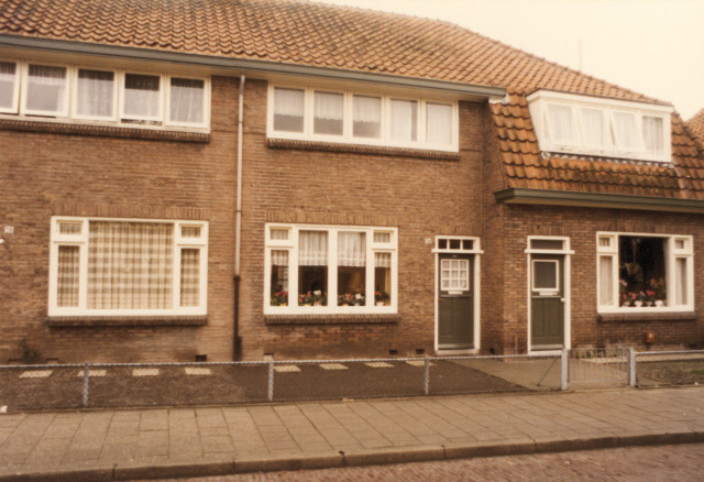 Leemkuilstraat 32-34 woningen bouwjaar 1928 foto 1977.jpeg