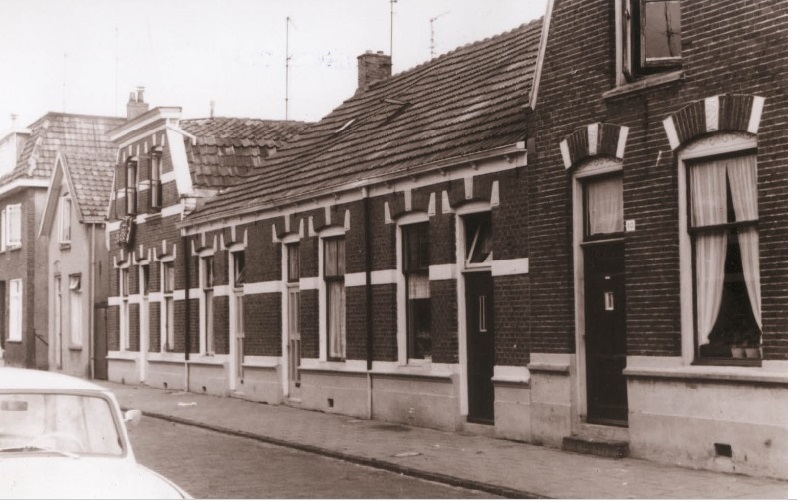 Leijdsweg 10-12-14-16-18 woningen nov. 1967.jpg