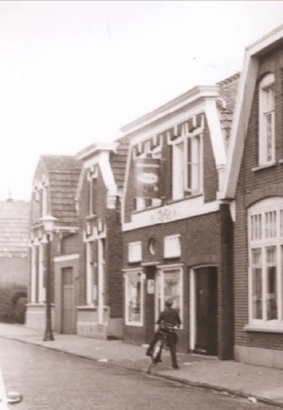 Leijdsweg 34-36-38-40 woningen foto nov. 1967.jpg