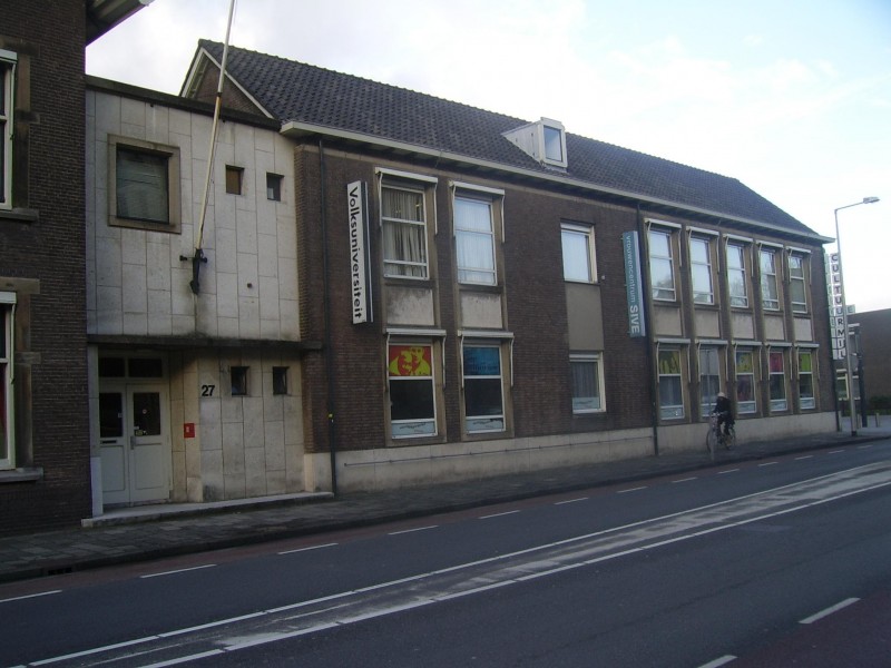 Molenstraat Volksuniversiteit (2).JPG