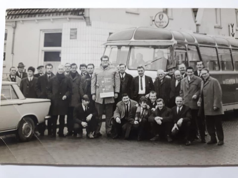 Leliestraat 50 cafe Bennie van Dielen of cafe Lok vroeger cafe Wichmann.jpg