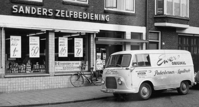 Leliestraat 103 Sanders Zelfbediening (1961).jpg