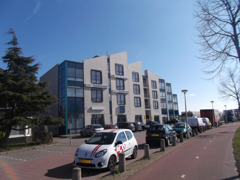 Zuiderspoorstraat 11 bedrijfsverzamelgebouw 't Baurichter.JPG