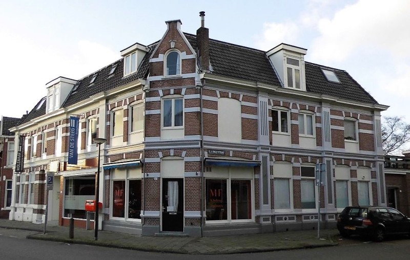 Lipperkerkstraat 57-59- 63 hoek CJ-Snuifstraat.jpg