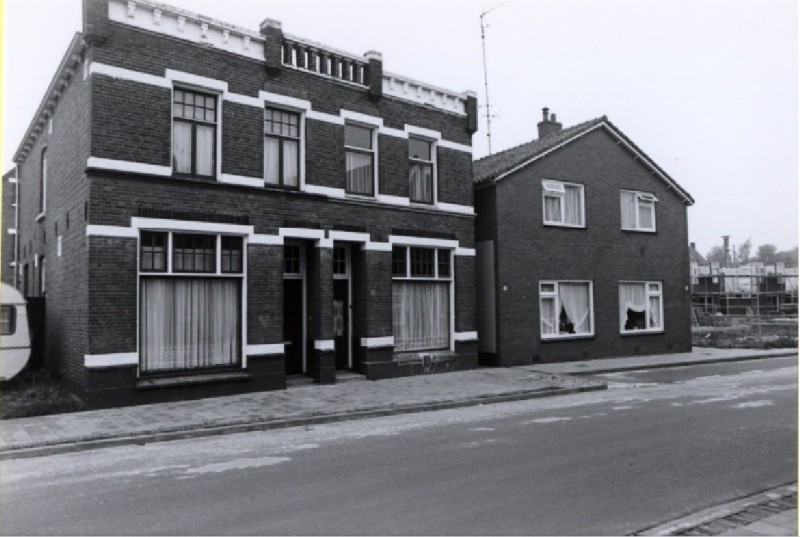 Lipperkerkstraat 74-76 78-80 Aantal woningen t.h.v. de Snuifstraat 13-9-1984.jpg