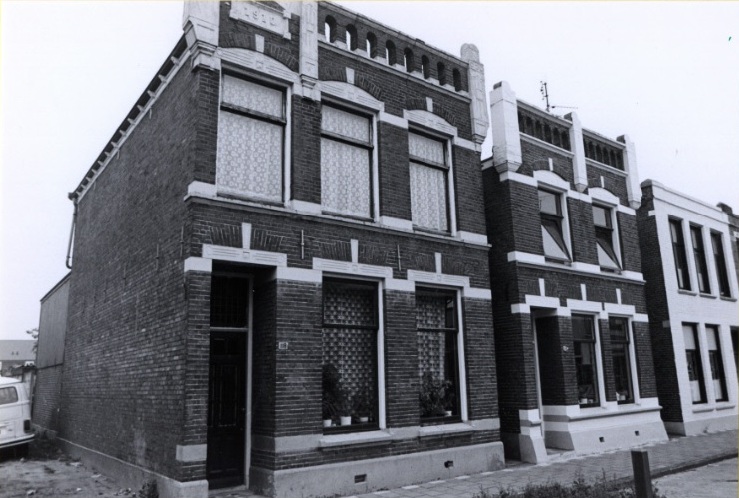 Lipperkerkstraat 116-118 woningen 13-9-1984..jpg
