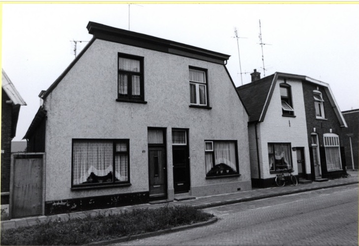 Lipperkerkstraat 128-130 woningen 13-9-1984..jpg