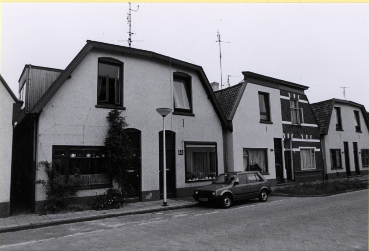 Lipperkerkstraat 152-154  woningen 13-9-1984..jpg